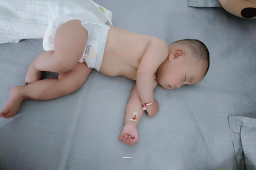 姜堰宝宝上火有眼屎